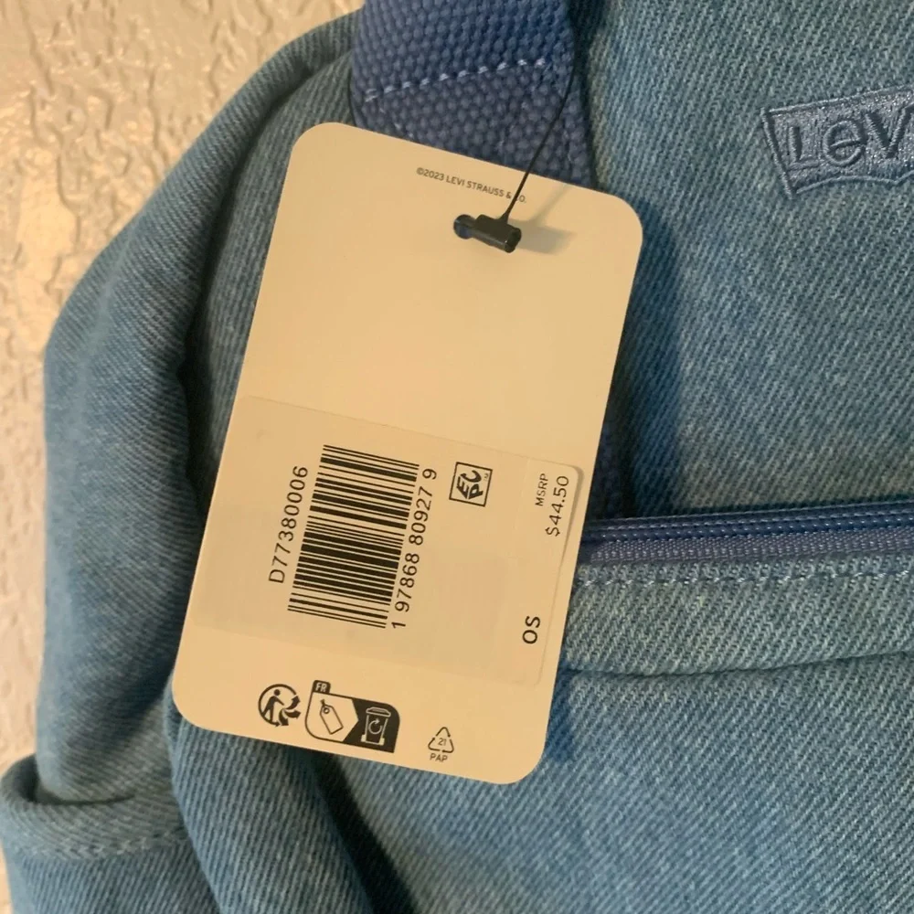 LEVI'S® L-PACK ROUND BACKPACK - Picture 7 of 7